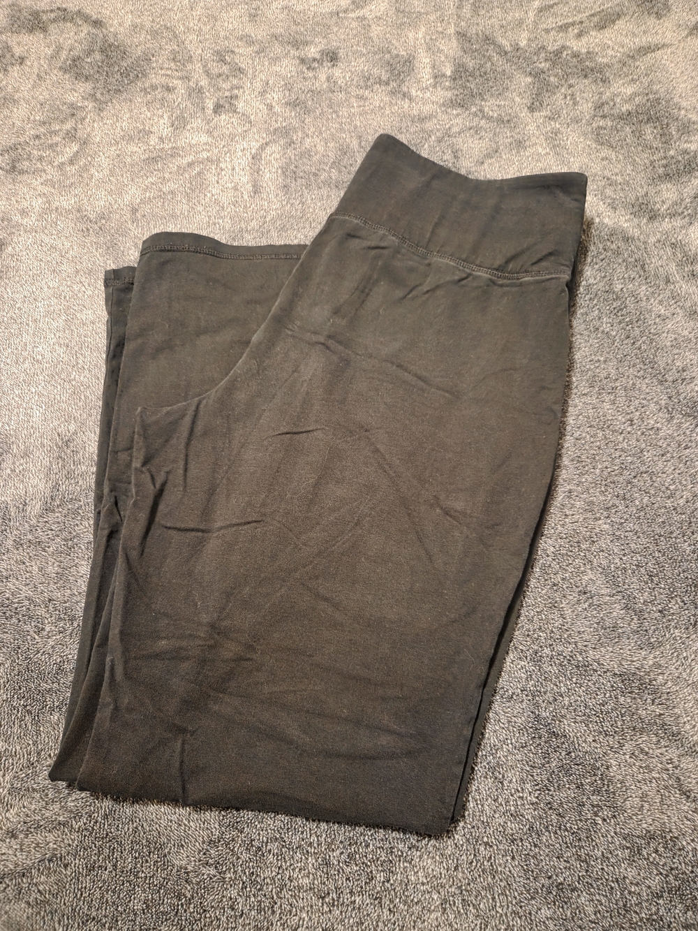 Livi Black High-Waist Workout Pants